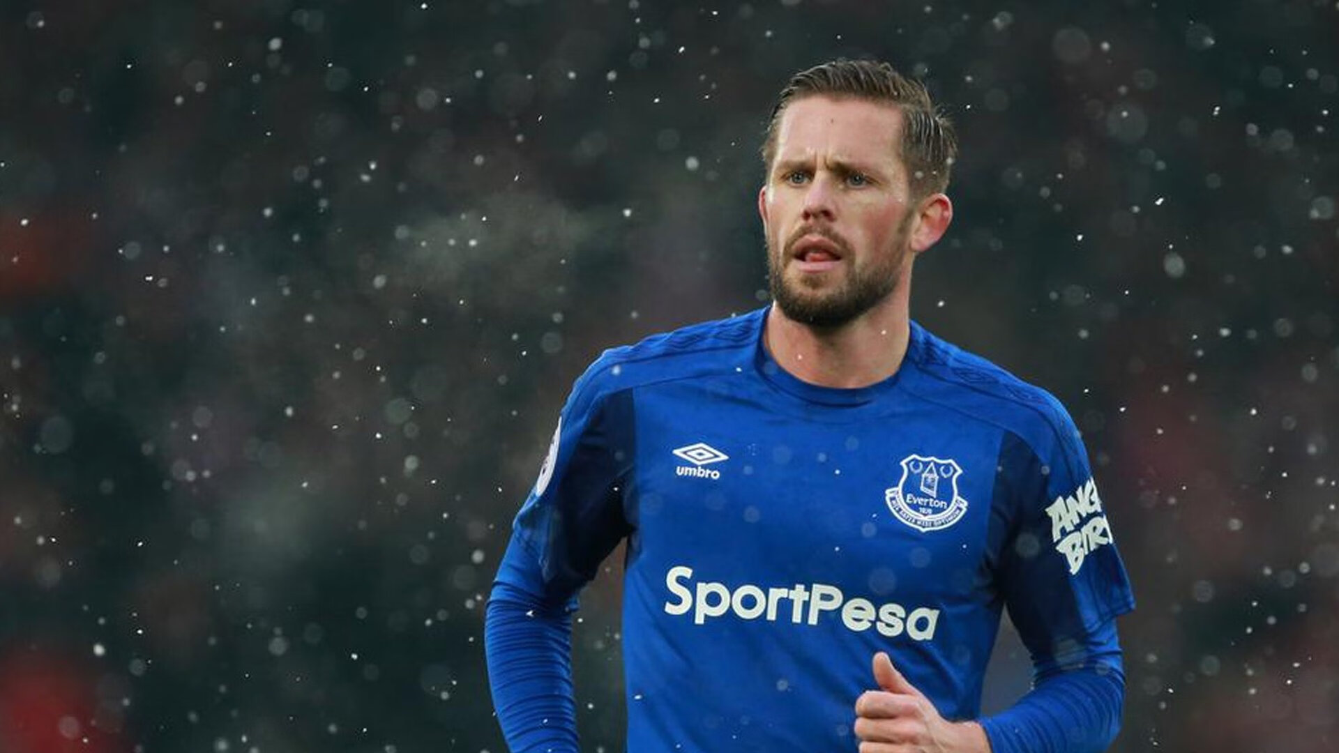 中超裁判职业化试点 广东本土主裁成首位签约全职裁判